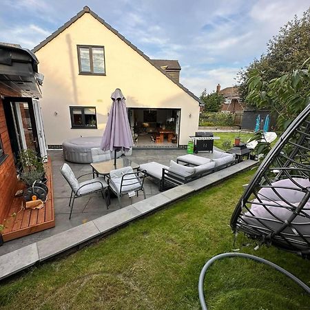 Modern Harrogate House Sleeps 10, Cinema Room & Hot Tub Exteriér fotografie